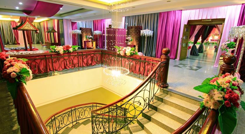 Rocky Plaza Hotel Padang Ngoại thất bức ảnh