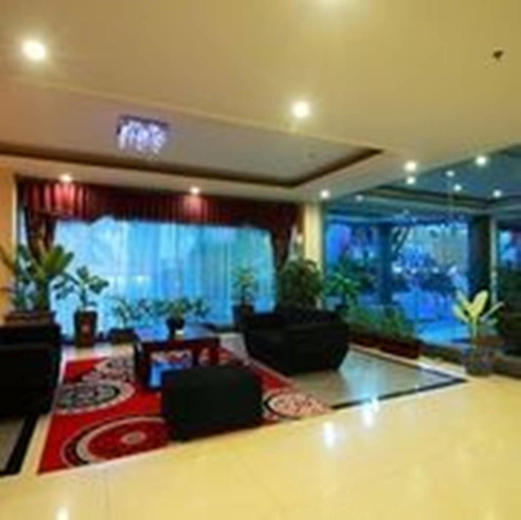 Rocky Plaza Hotel Padang Ngoại thất bức ảnh